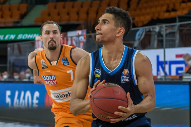 防守轮转 防守轮转