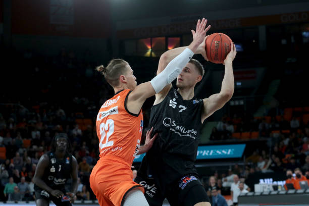 在欧国联中 在欧国联中